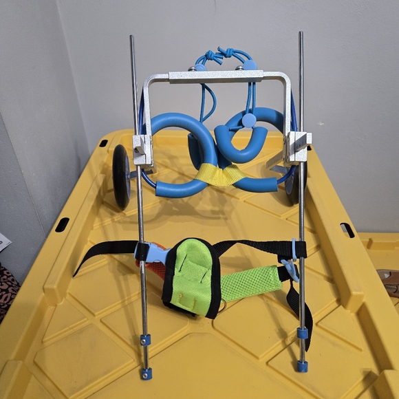 Adjustable Dog Cart/Wheelchair XXS Animal Exercise for Pet Doggie Wheelchair.
